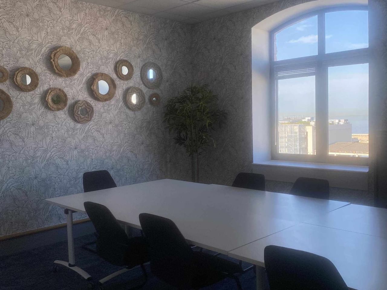 Bureaux & Co - Marseille Les Docks