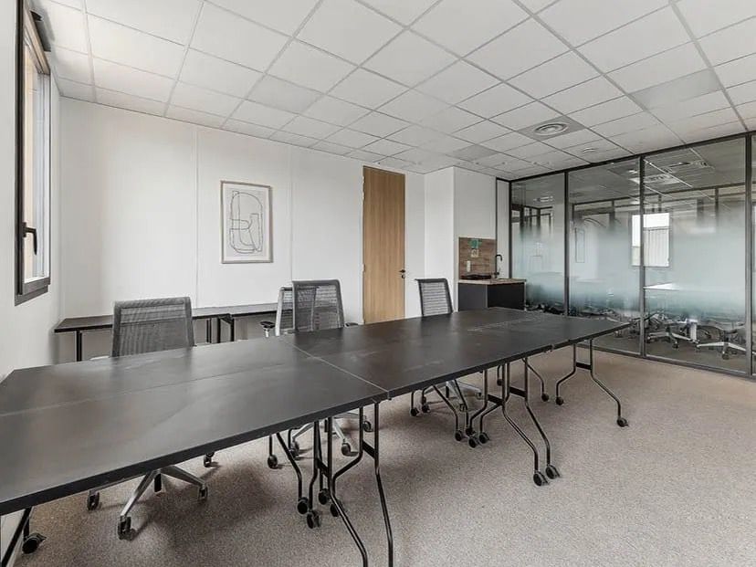 Buro - Buro Club Aix en provence Golf - Gare TGV