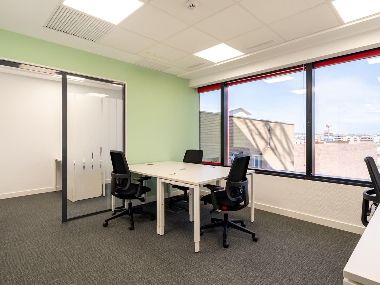 Regus (IWG) - Regus - Avenida De Los Pinos