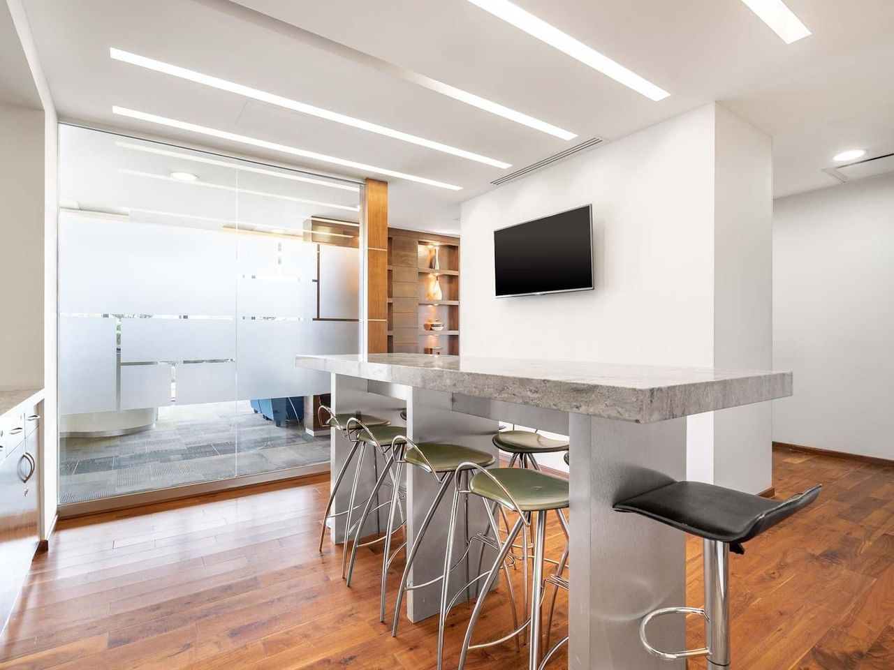 Regus (IWG) - Regus - Leibnitz Tower
