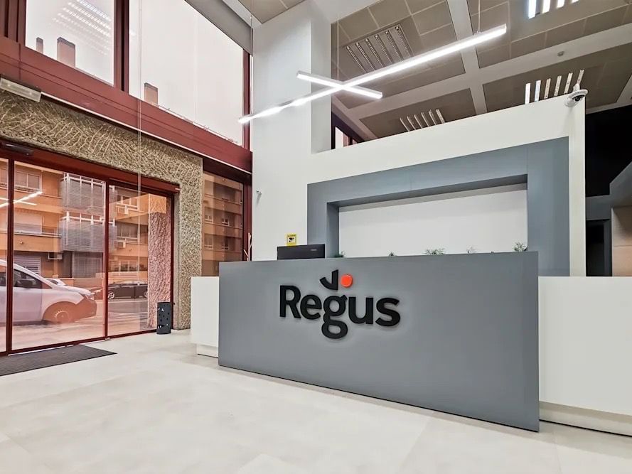 Regus (IWG) - Regus - Luca de Tena
